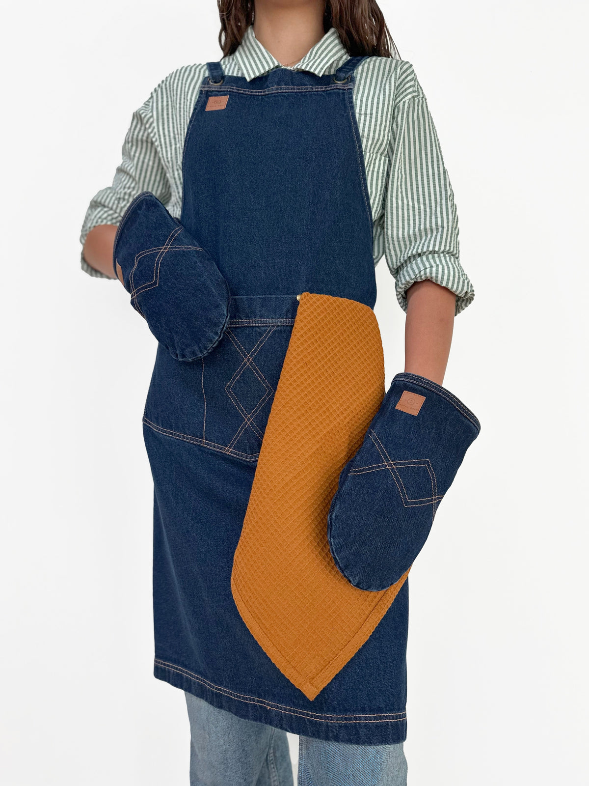Denim Kitchen Set – Apron, Oven Mitts & 3 Hand Towels