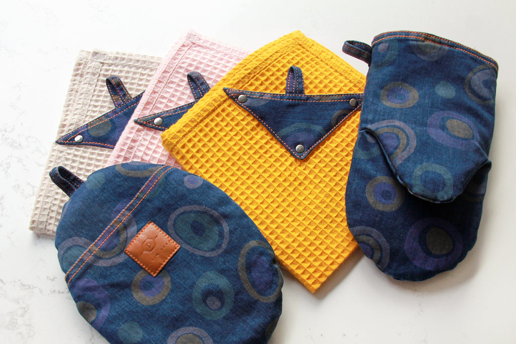 Denim Kitchen Bundle – Apron, Tray, Oven Glove & Towels