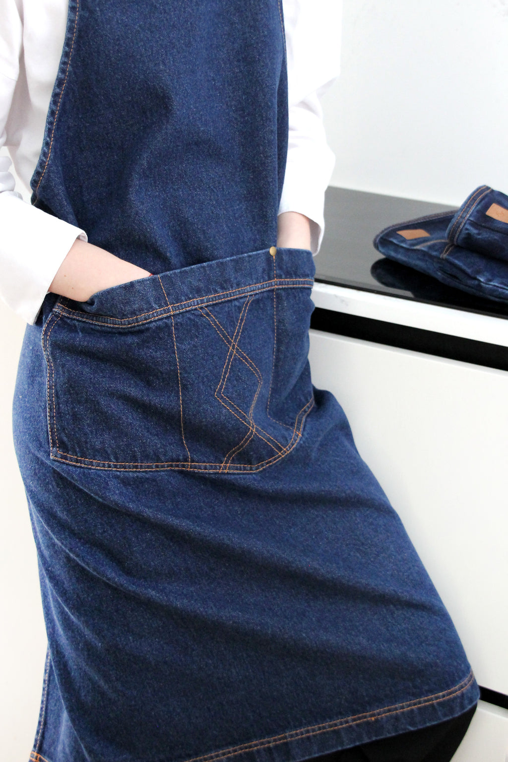 Heavy Denim Kitchen Apron – Unisex Cooking Apron for Men & Women