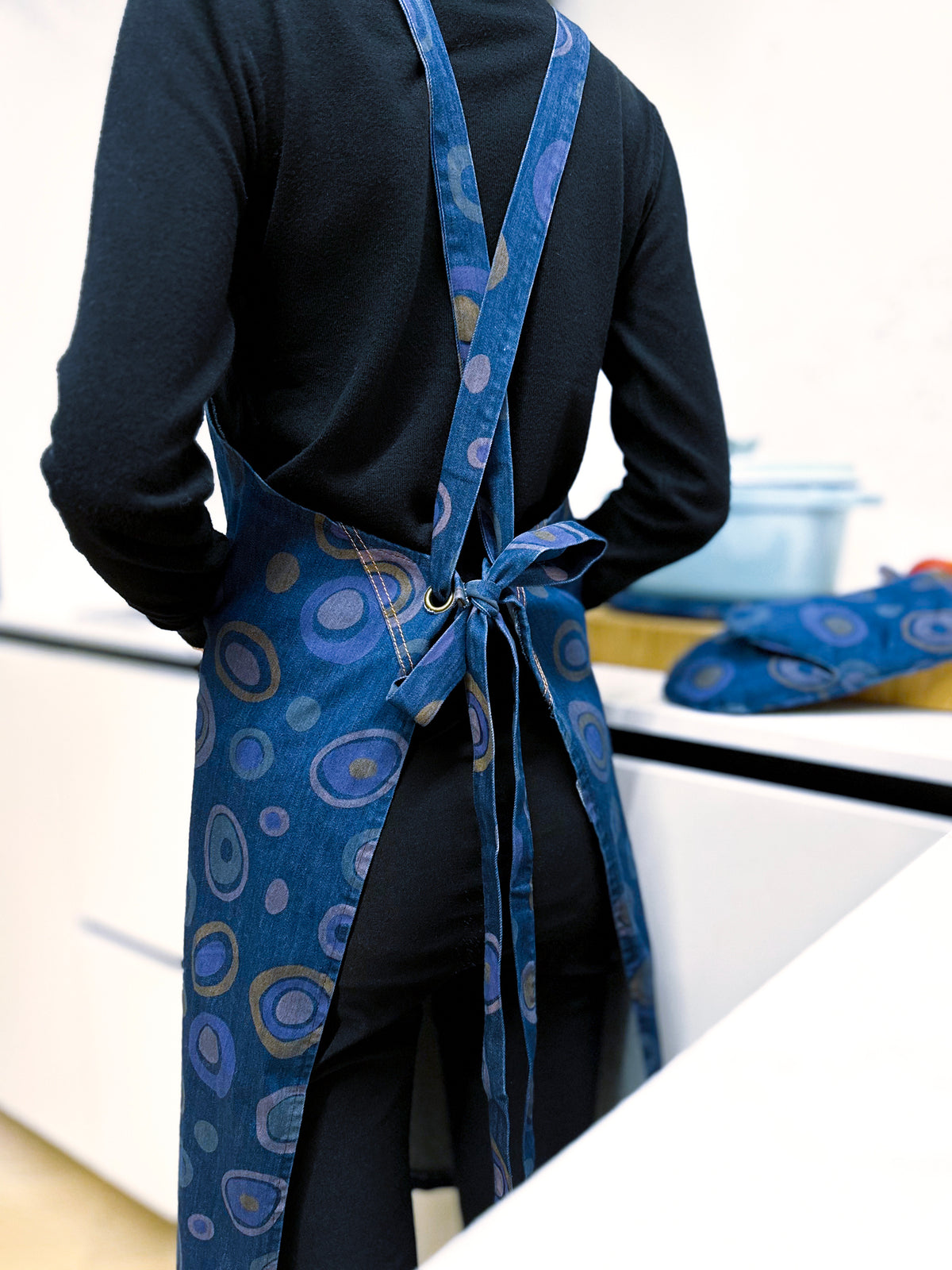 Denim Kitchen Bundle – Apron, Tray, Oven Glove & Towels