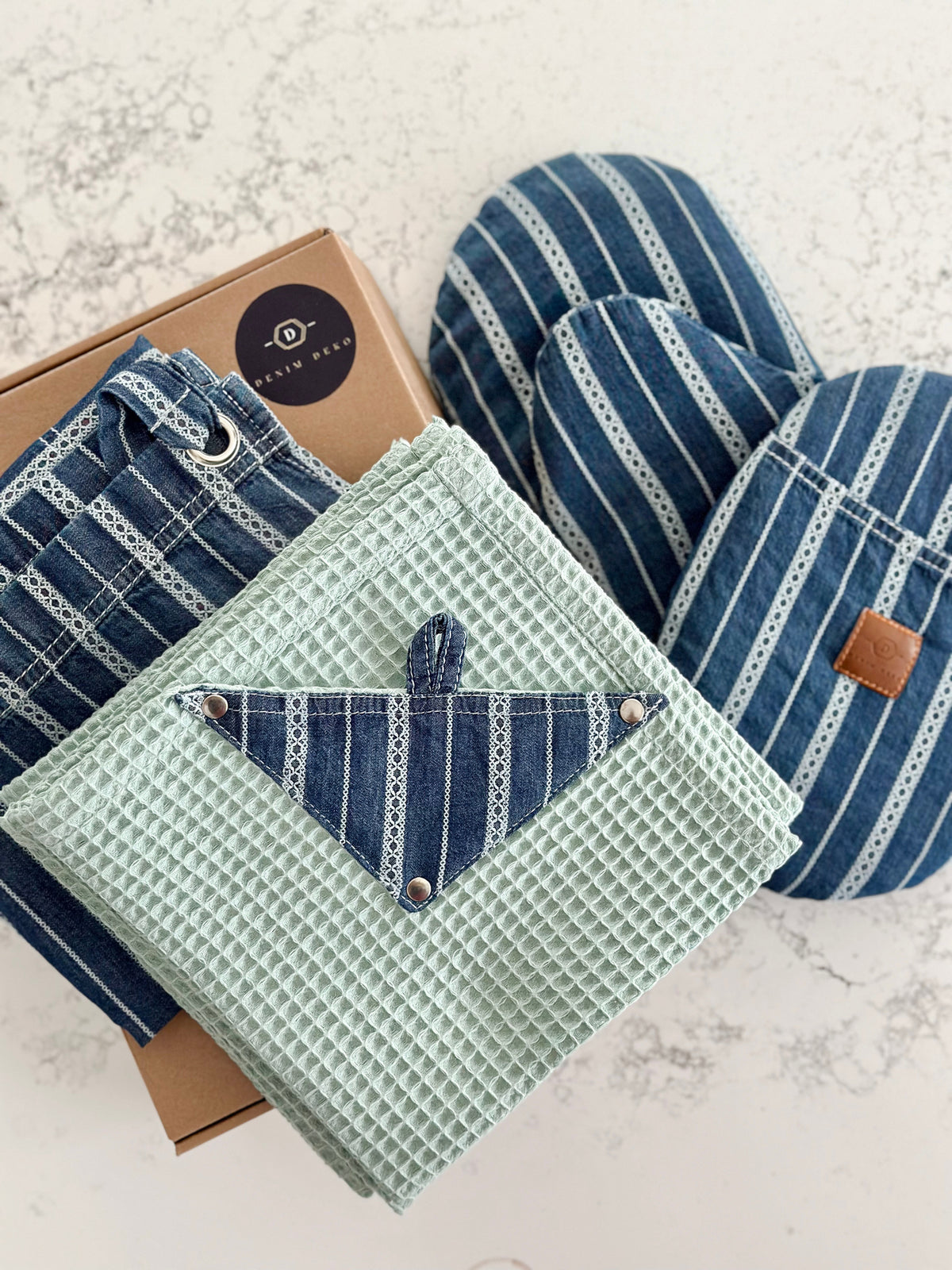 Linen & Denim Kitchen Set – Apron, Oven Mitt, Pot Holder & Towels